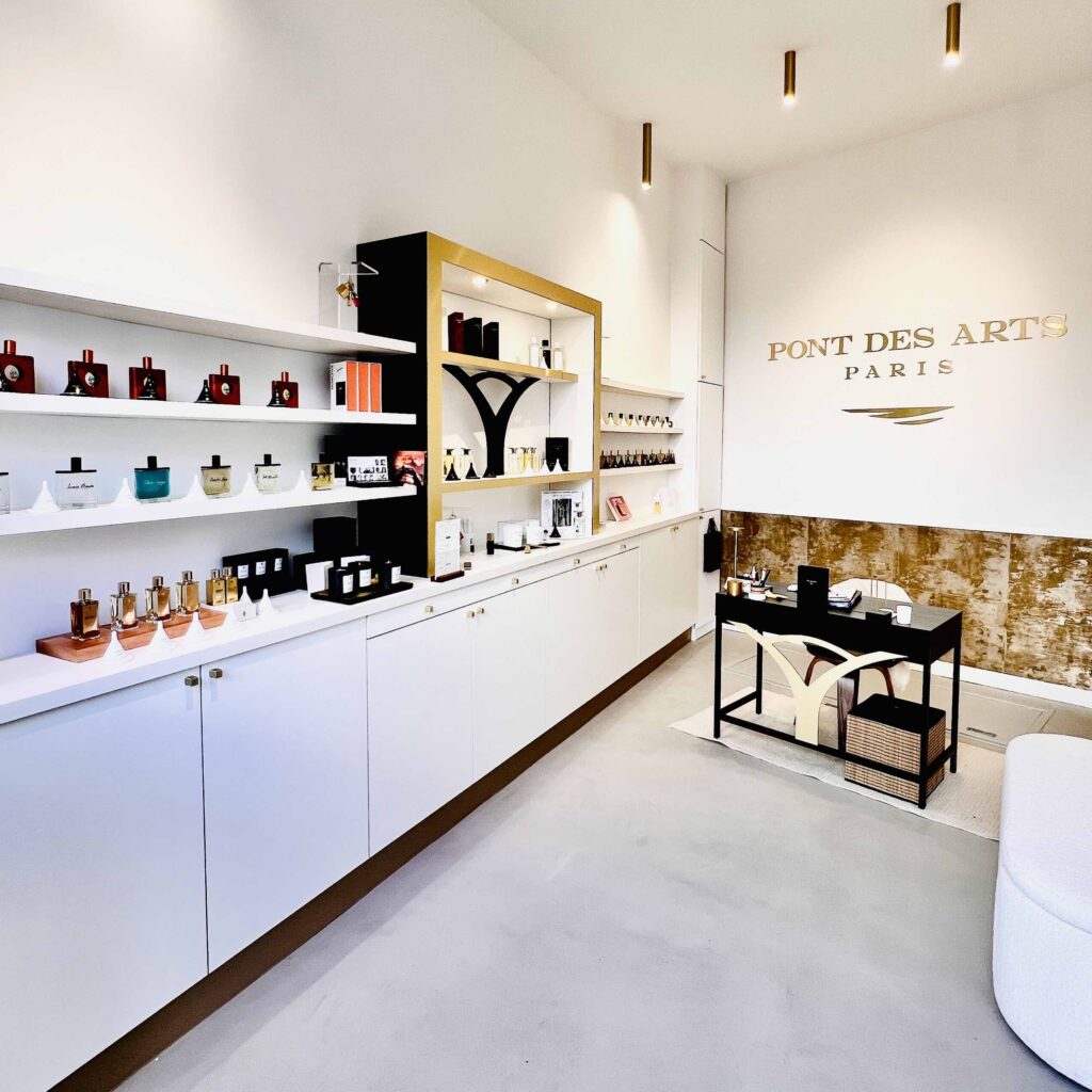 Pont des Arts boutique 